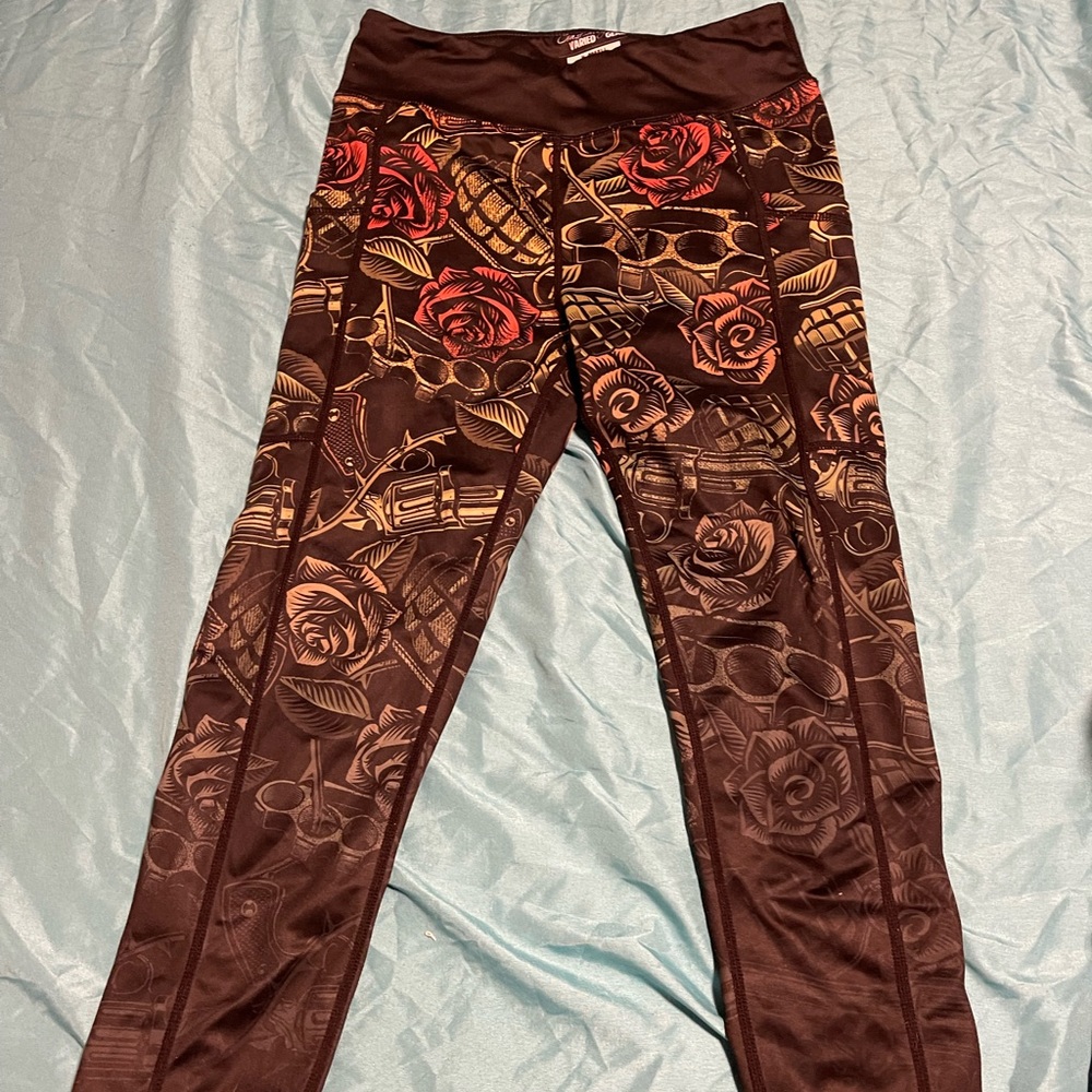 CVG DTK dressed to kill capris xsmall